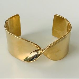 St. John Twist Bracelet